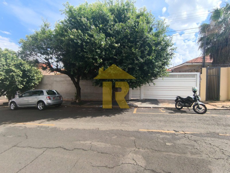 Casa com 2 quartos à venda, 280m² — foto 1 de 24