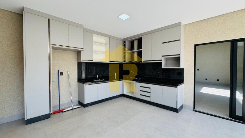 Casa de Condomínio com 3 quartos à venda, 220m² — foto 22 de 28