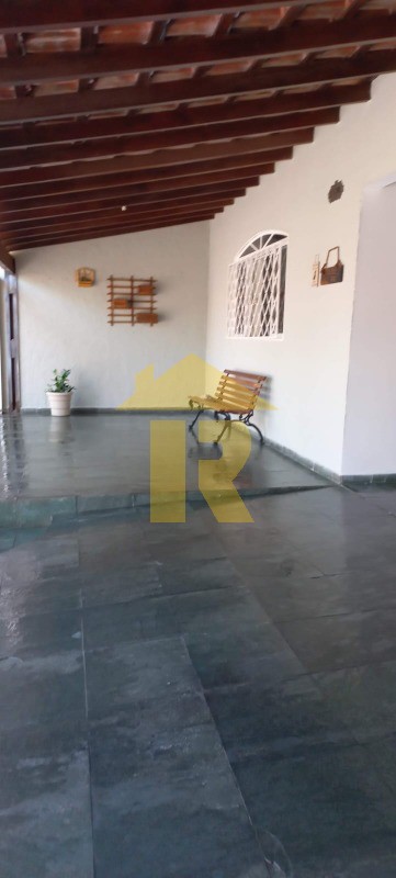 Casa com 3 quartos à venda, 80m² — foto 1 de 11