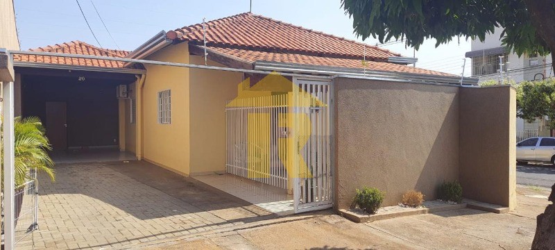 Casa com 2 quartos à venda, 220m² — foto 3 de 33