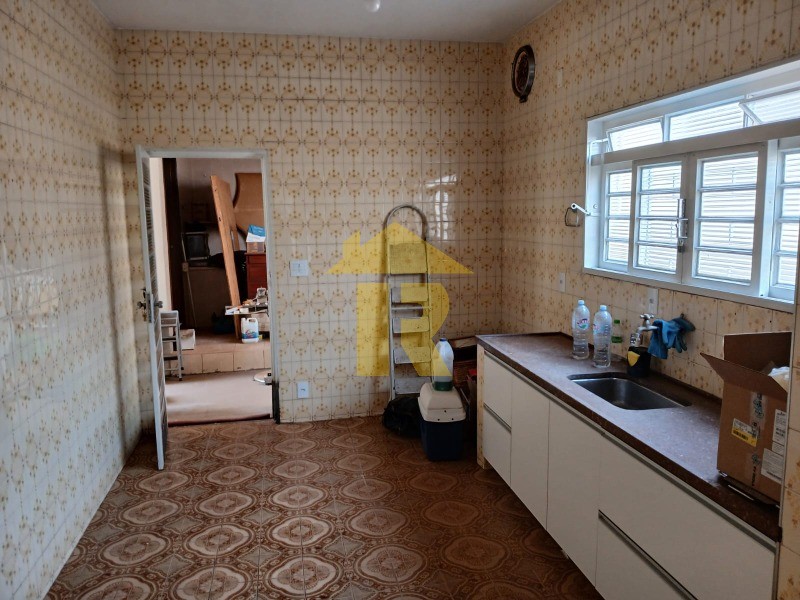 Casa com 3 quartos à venda, 200m² — foto 23 de 28