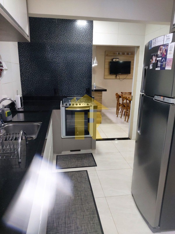 Casa de Condomínio com 3 quartos à venda, 160m² — foto 10 de 17