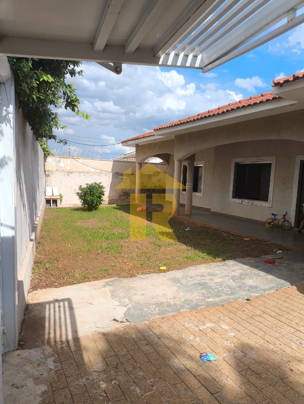 Casa com 2 quartos à venda, 280m² — foto 3 de 24