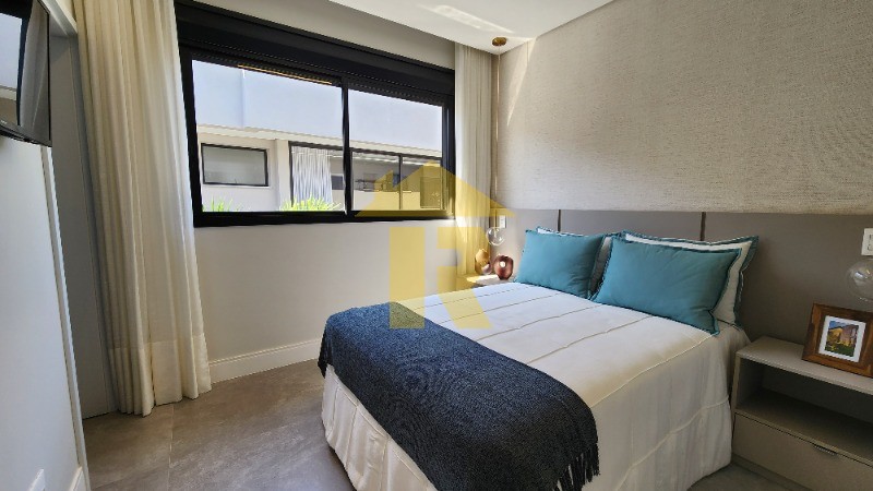 Casa com 6 quartos à venda — foto 33 de 43