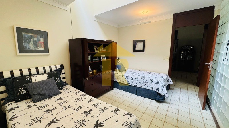 Casa de Condomínio com 4 quartos à venda, 370m² — foto 18 de 42