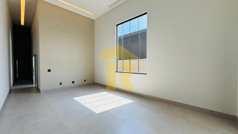 Casa de Condomínio com 3 quartos à venda, 220m² — foto 4 de 28