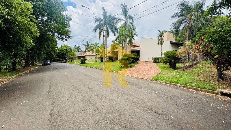Casa de Condomínio com 4 quartos à venda, 370m² — foto 3 de 42