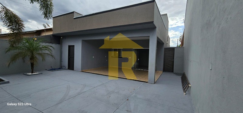 Casa com 2 quartos à venda, 100m² — foto 2 de 17