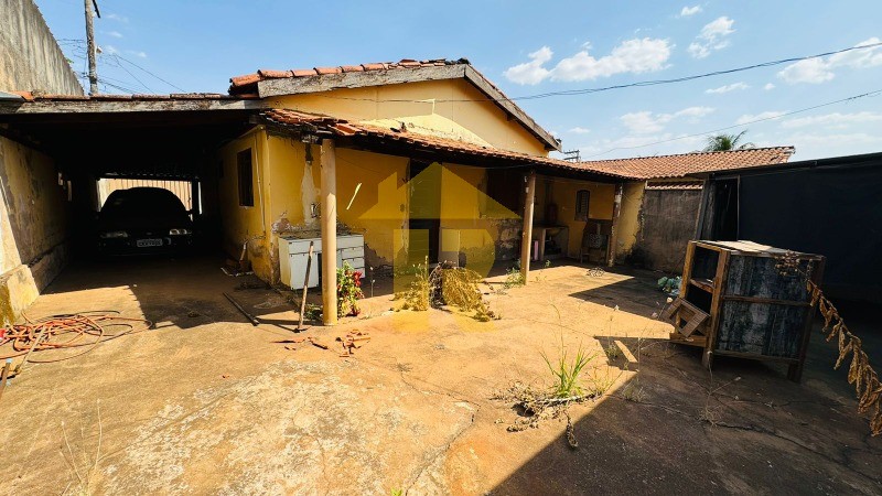 Casa com 2 quartos à venda, 190m² — foto 2 de 12