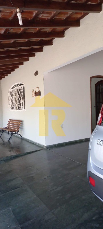 Casa com 3 quartos à venda, 80m² — foto 2 de 11