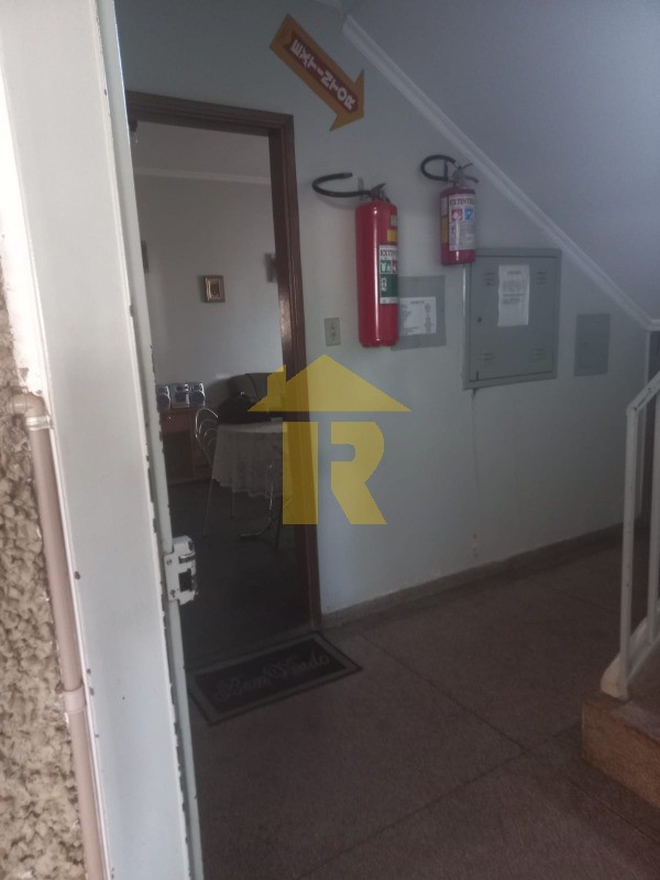 Apartamento com 2 quartos à venda, 62m² — foto 2 de 13