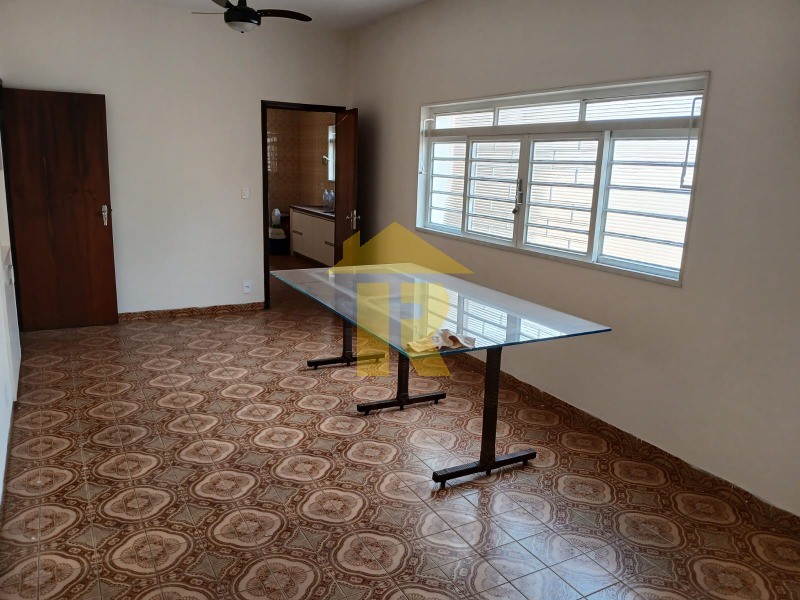 Casa com 3 quartos à venda, 200m² — foto 7 de 28