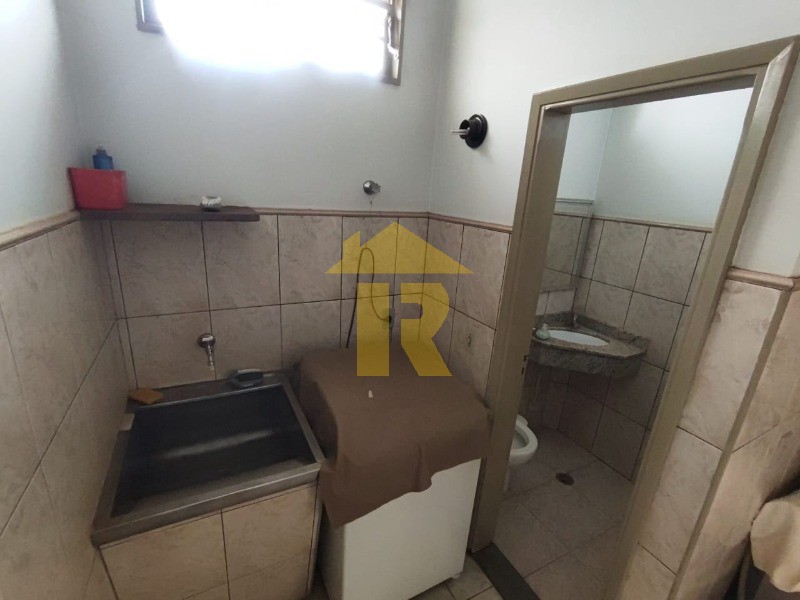 Casa com 3 quartos à venda, 228m² — foto 12 de 15
