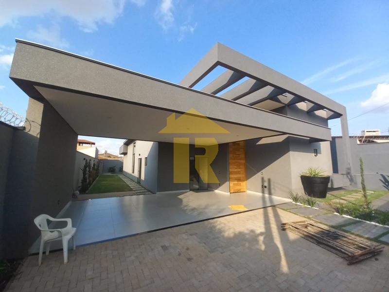 Casa com 3 quartos à venda, 275m² — foto 3 de 30