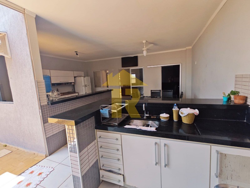 Casa de Condomínio com 2 quartos à venda, 127m² — foto 9 de 44
