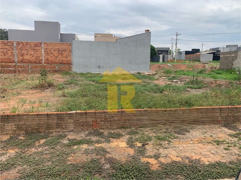 Terreno / Lote / Condomínio  à venda, 200m² — foto 1 de 9