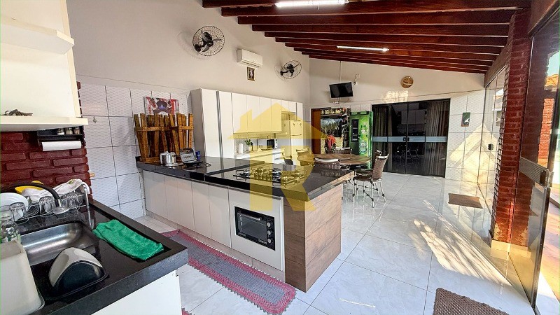 Casa de Condomínio com 3 quartos à venda, 350m² — foto 17 de 40