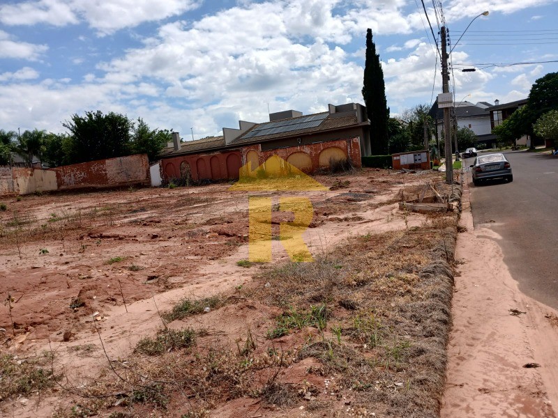 Terreno / Lote / Condomínio  à venda, 900m² — foto 3 de 19