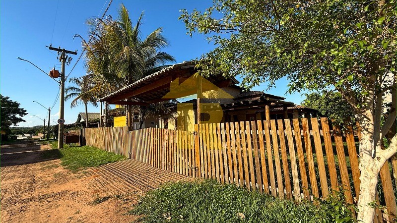 Casa de Condomínio com 3 quartos à venda, 230m² — foto 3 de 41