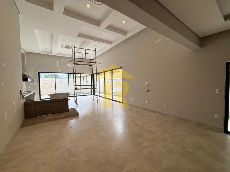 Casa de Condomínio com 4 quartos à venda, 280m² — foto 3 de 13