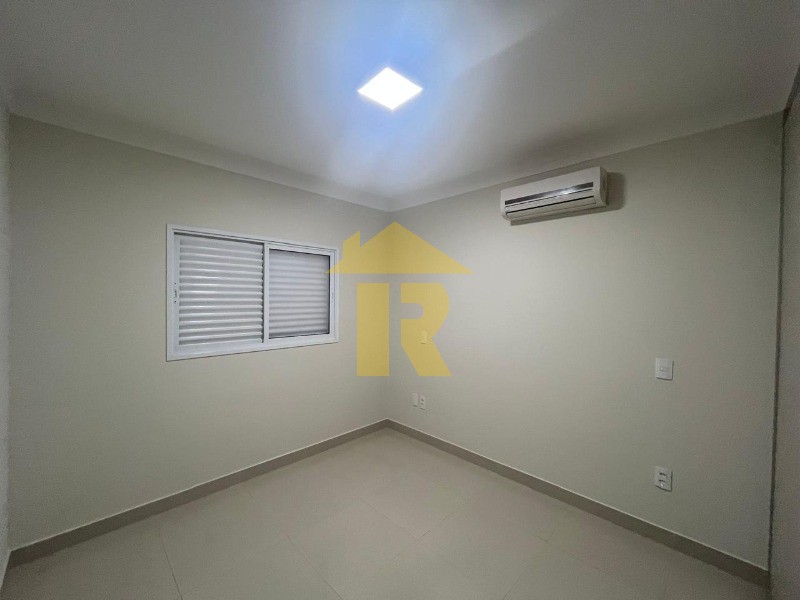 Casa de Condomínio com 3 quartos para aluguel, 230m² — foto 7 de 25