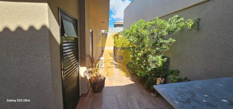 Casa de Condomínio com 3 quartos à venda, 285m² — foto 25 de 28
