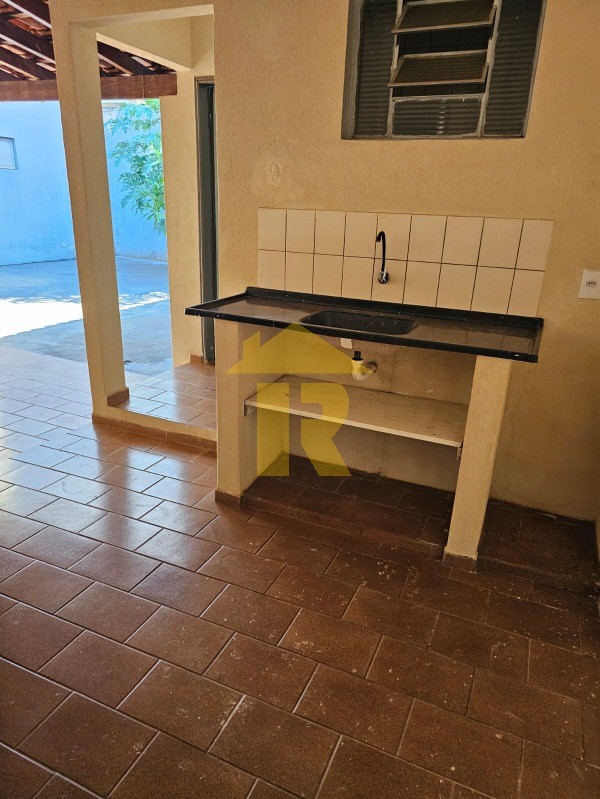 Casa com 3 quartos à venda, 288m² — foto 21 de 26