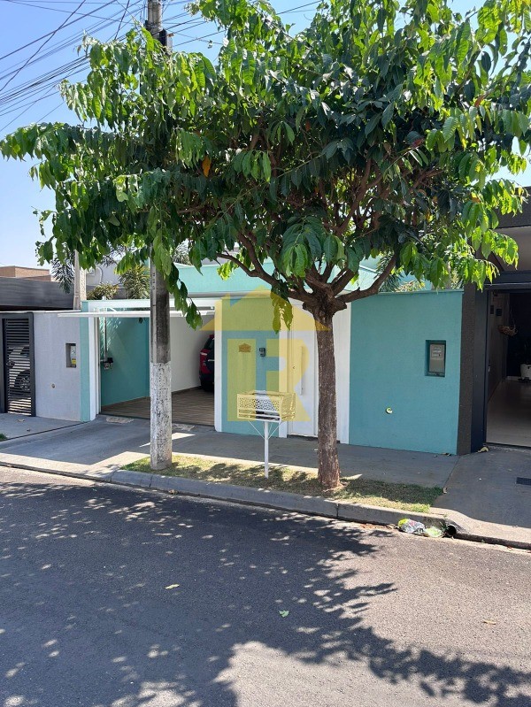 Casa com 2 quartos à venda, 122m² — foto 2 de 21