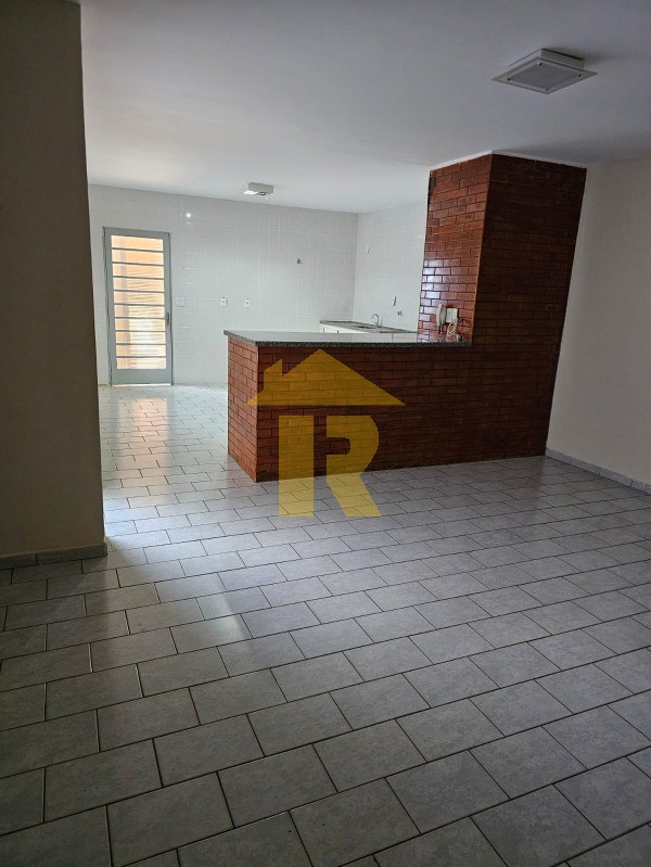 Casa com 3 quartos à venda, 288m² — foto 15 de 26