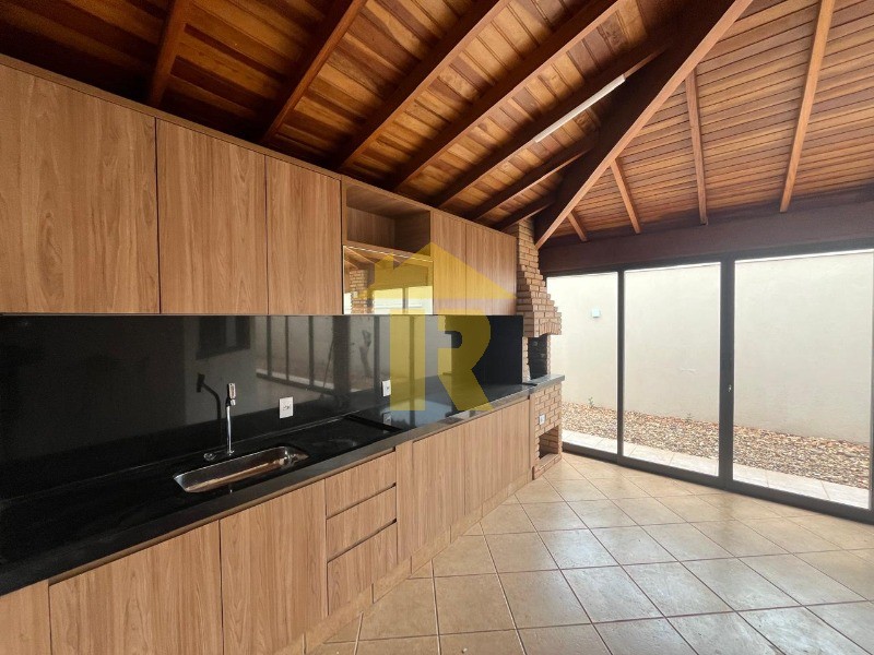 Casa de Condomínio com 3 quartos à venda e aluguel, 210m² — foto 20 de 25