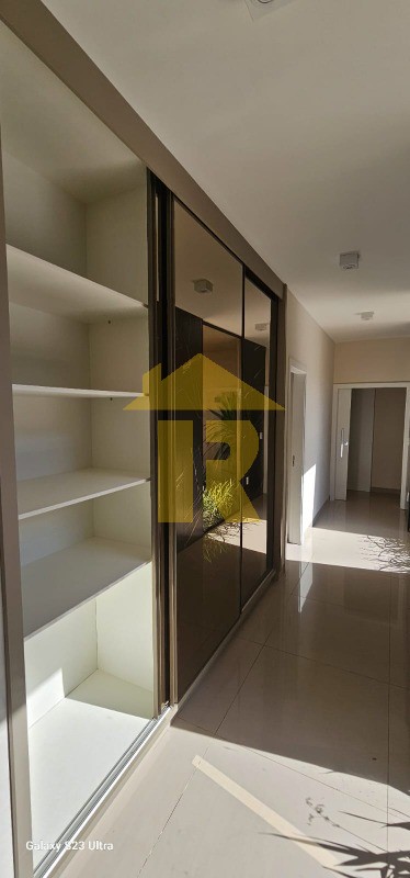 Casa de Condomínio com 3 quartos à venda, 285m² — foto 21 de 28