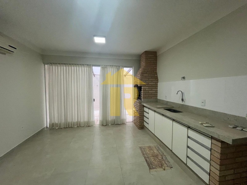 Casa de Condomínio com 3 quartos para aluguel, 230m² — foto 20 de 25