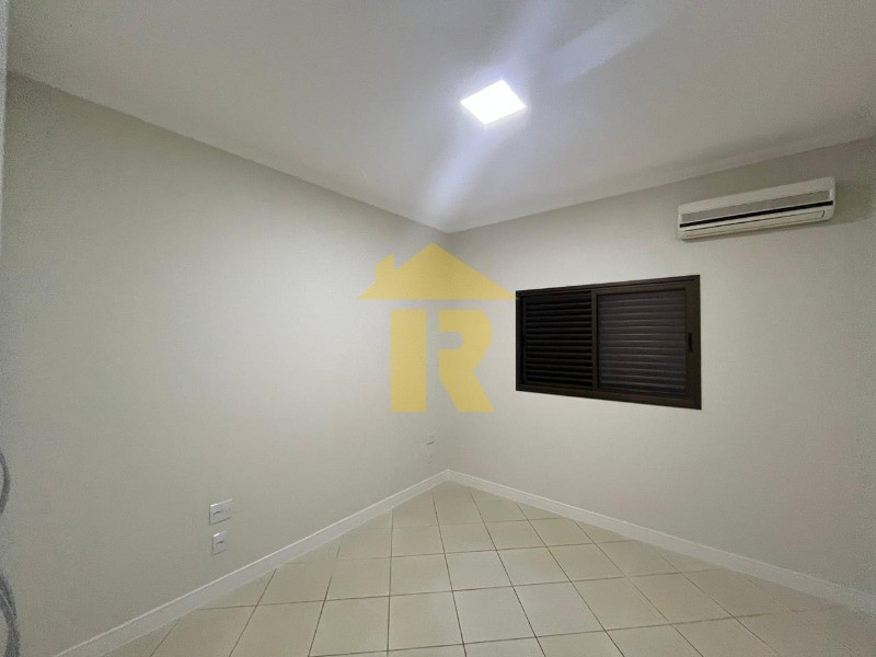 Casa de Condomínio com 3 quartos à venda e aluguel, 210m² — foto 12 de 25