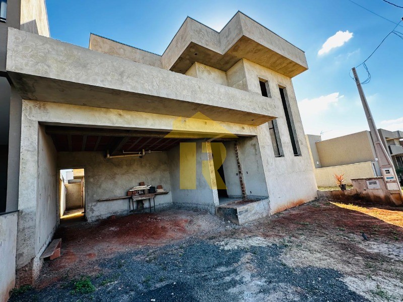 Casa de Condomínio com 3 quartos à venda, 218m² — foto 3 de 22