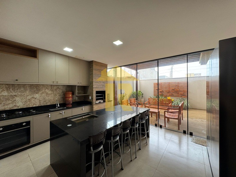 Casa com 3 quartos à venda, 122m² — foto 18 de 23