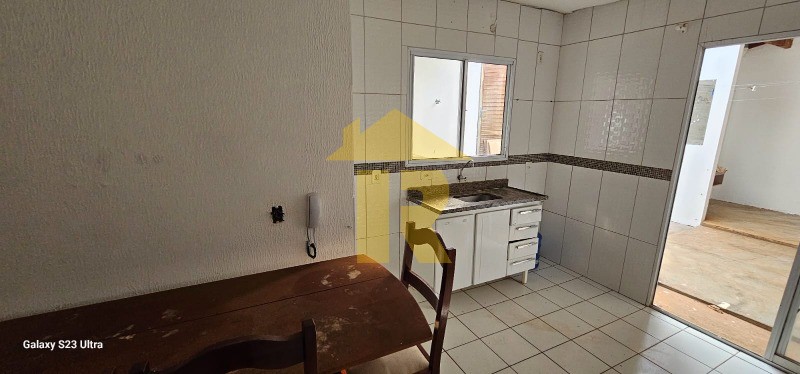 Casa de Condomínio com 2 quartos à venda e aluguel, 80m² — foto 2 de 20