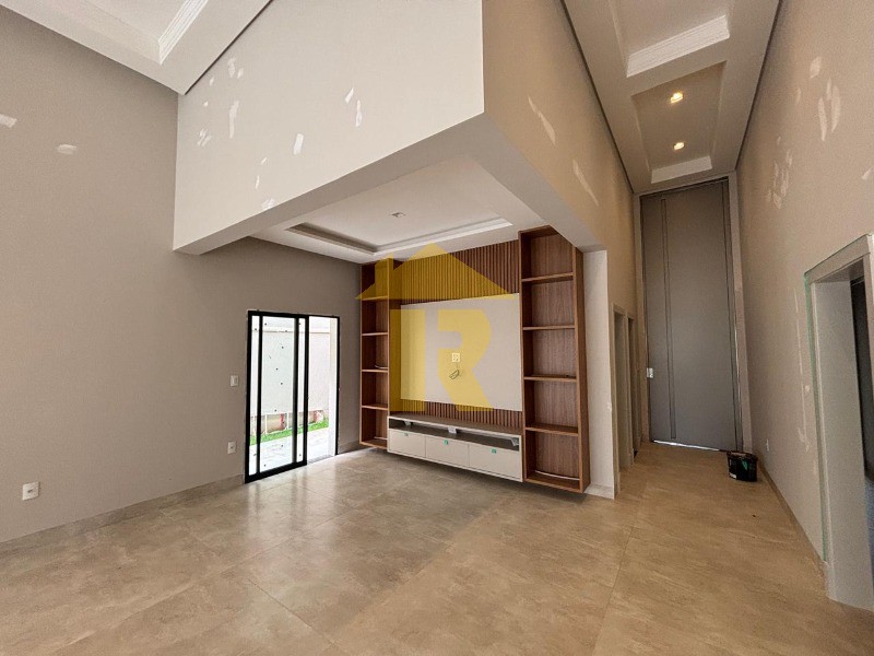 Casa de Condomínio com 4 quartos à venda, 280m² — foto 2 de 13