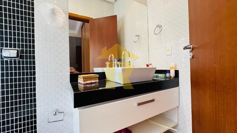 Casa de Condomínio com 4 quartos à venda, 311m² — foto 23 de 45