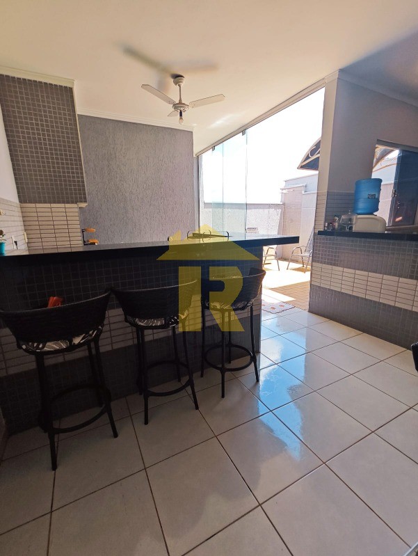 Casa de Condomínio com 2 quartos à venda, 127m² — foto 10 de 44