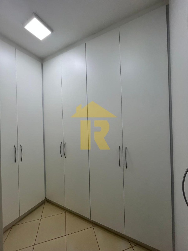 Casa de Condomínio com 3 quartos à venda e aluguel, 210m² — foto 8 de 25