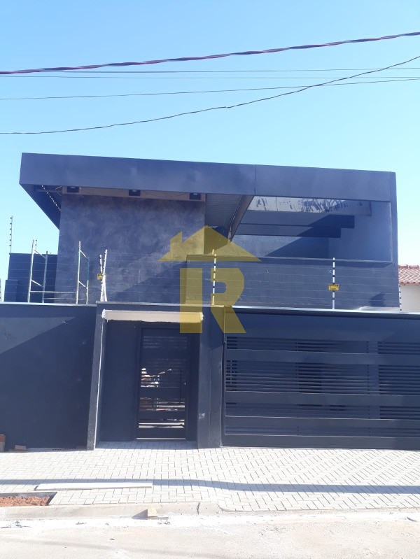 Casa com 3 quartos à venda, 120m² — foto 2 de 17