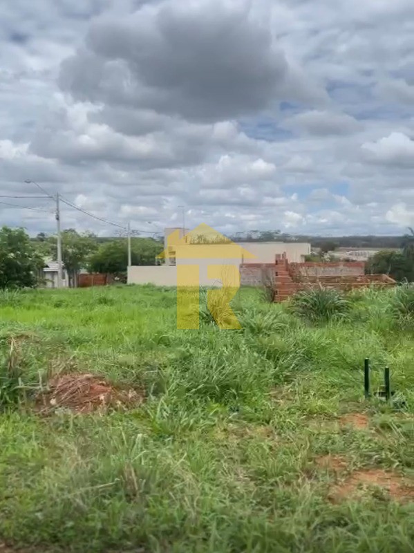 Terreno / Lote / Condomínio  à venda, 200m² — foto 1 de 6