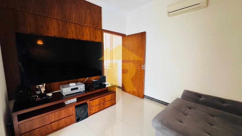Casa de Condomínio com 4 quartos à venda, 311m² — foto 15 de 45