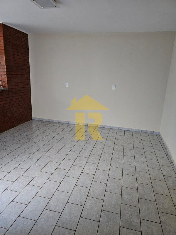 Casa com 3 quartos à venda, 288m² — foto 17 de 26