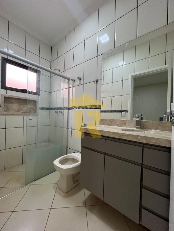 Casa de Condomínio com 3 quartos à venda e aluguel, 210m² — foto 10 de 25