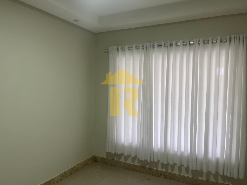 Casa de Condomínio com 3 quartos para aluguel, 230m² — foto 4 de 25