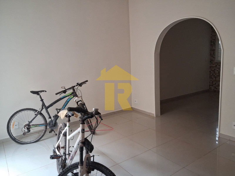 Casa com 3 quartos à venda e aluguel, 246m² — foto 21 de 38
