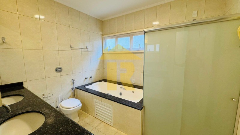 Casa de Condomínio com 4 quartos à venda e aluguel, 290m² — foto 14 de 48