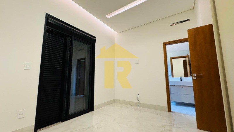 Casa de Condomínio com 3 quartos à venda, 263m² — foto 18 de 34