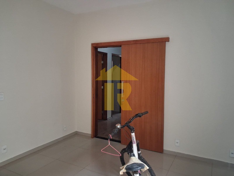 Casa com 3 quartos à venda e aluguel, 246m² — foto 10 de 38